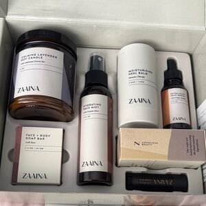 ZAWNA Skincare & Candle Gift Set - Neutral Blush Packaging